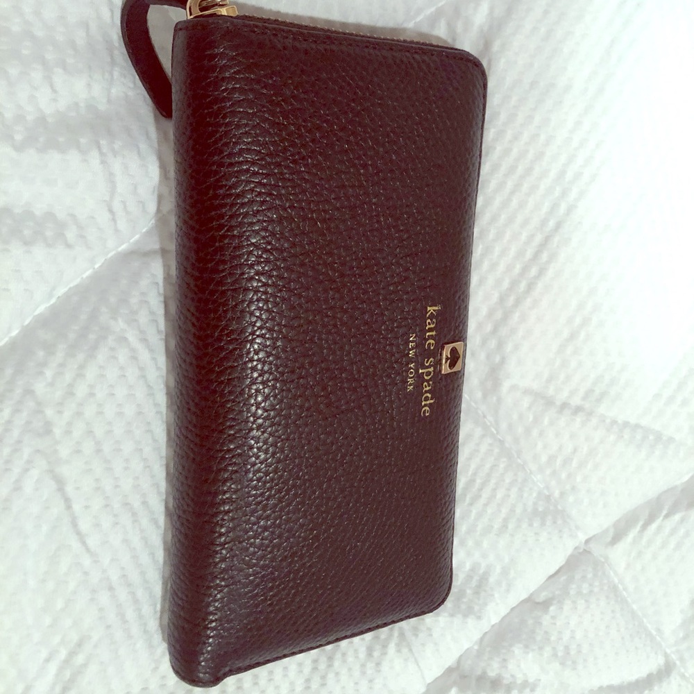 Kate spade pebbled leather wallet